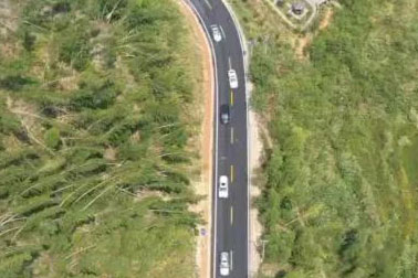 【奮戰(zhàn)十大重點(diǎn)工作·民生大改善】郴仰公路（一期）通車：以“干”開路 跑出北湖“加